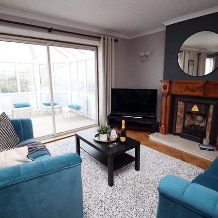 Becky'S Bungalow By Ty Sa -Spacious 4 Bed Bungalow Cardiff Eksteriør bilde
