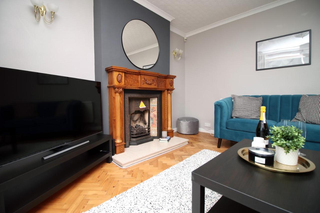 Becky'S Bungalow By Ty Sa -Spacious 4 Bed Bungalow Cardiff Eksteriør bilde